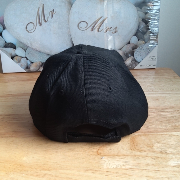 Baseball cap - Picture 2 of 3